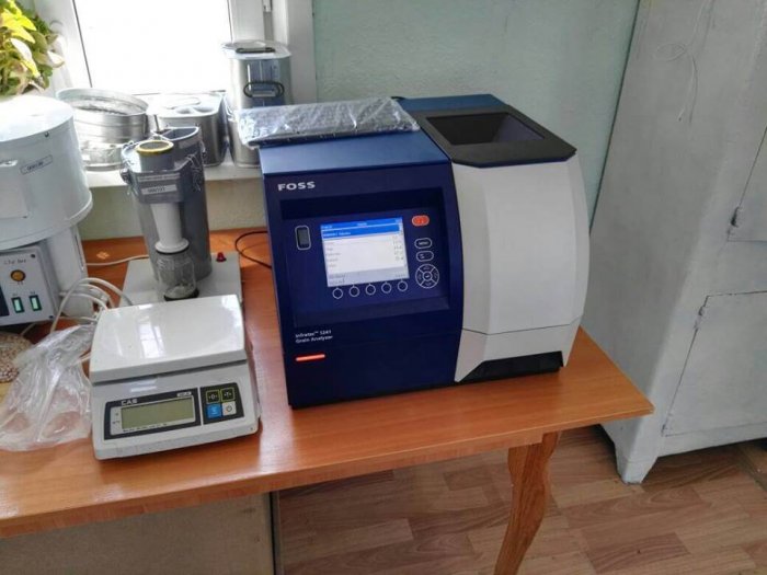 Для нужд лаборатории закуплен экспресс-анализатор пшеницы INFRATEK 1241