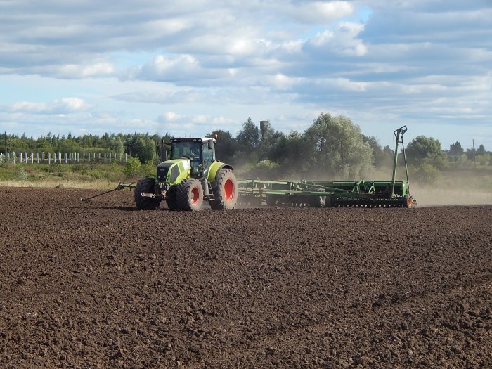 В двенадцати районах Рязанской области начался сев озимых культур